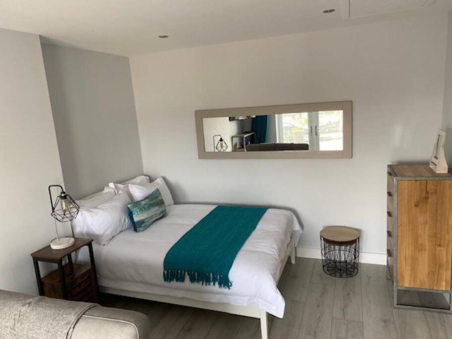 Luxury Mumbles View Studio Apartment Swansea Eksteriør billede