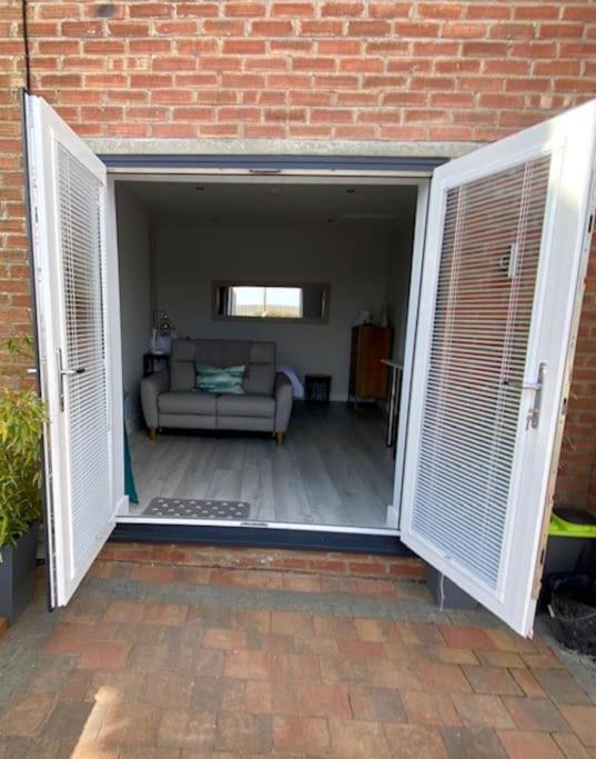 Luxury Mumbles View Studio Apartment Swansea Eksteriør billede